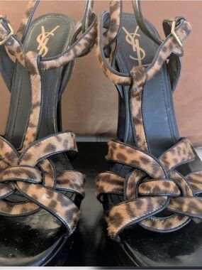 Yves Saint Laurent Leopard Print Haircalf T-Strap Platform Sandals